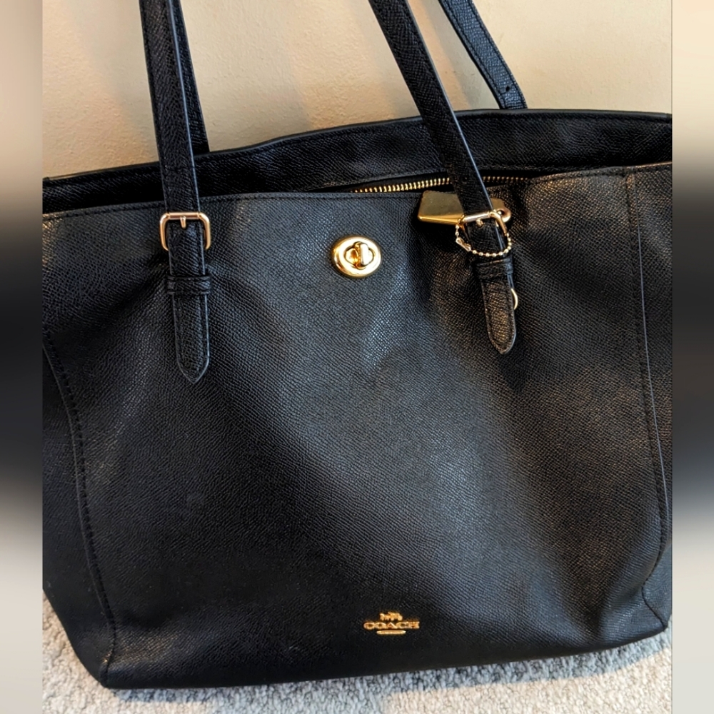 Coach Turnlock Tote - Black